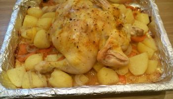 Курица «По-селянски» с овощами в духовке