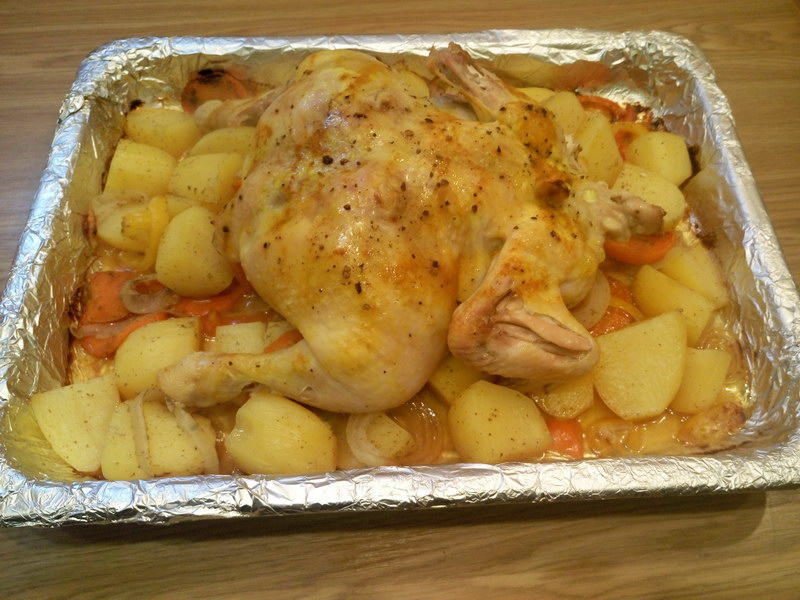 Курица по-селянски с овощами в духовке