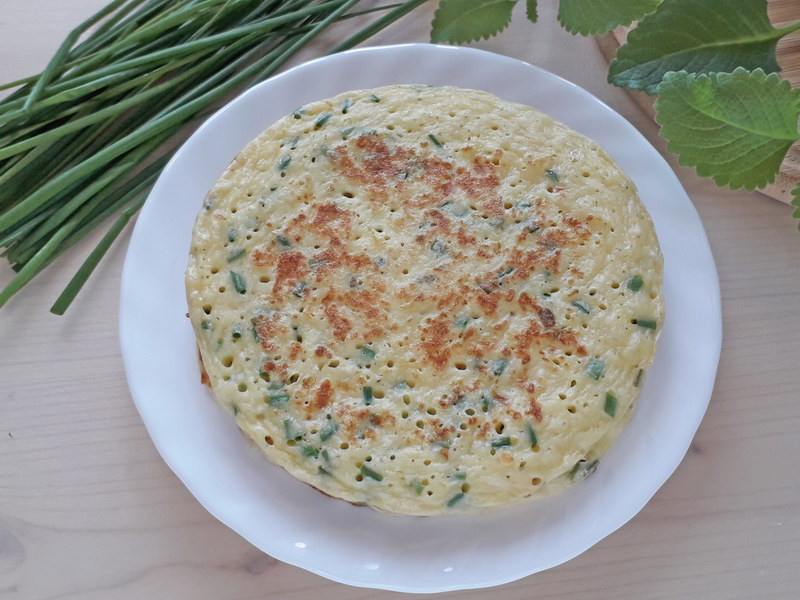 Ароматная и сочная сырная лепёшка на сковороде – пп рецепт
