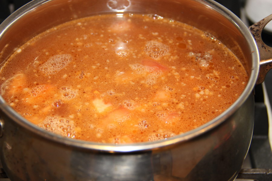 Мексиканский суп «Чили с мясом» - непривычный фасолевый суп, с ноткой чили и ароматом шоколада