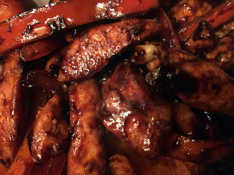 Курица по-китайски — отличное блюдо, чтобы разнообразить рутинный рацион