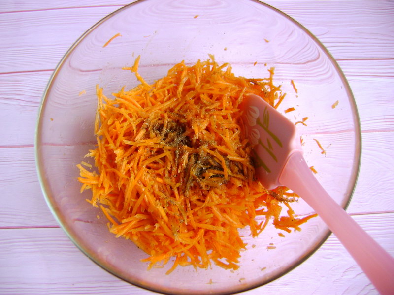 Морковь по-корейски (детский вариант - не острая)