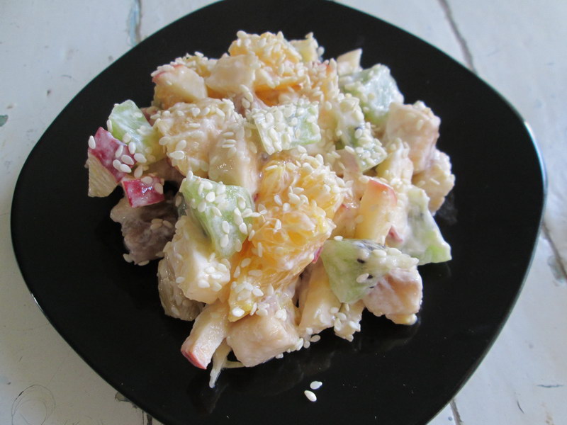 Простой, а главное реально вкусный декор сделает салат особенным (+ 2 рецепта)