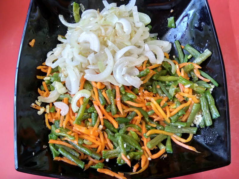 Салат со стручковой фасолью «Корейский»