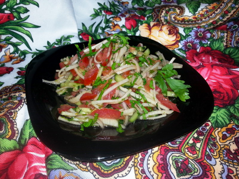 Сочный «Андалузский салат» из дайкона на каждый день