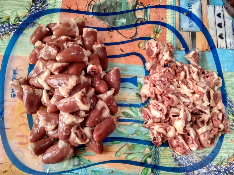 Как вкусно приготовить куриные сердечки? Рецепт в горшочках с нотками азиатской кухни