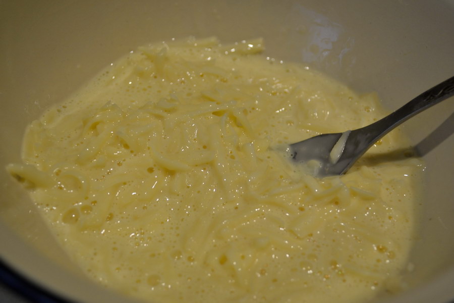 «Помидоры в сыре» - копеечная закуска на праздничное застолье