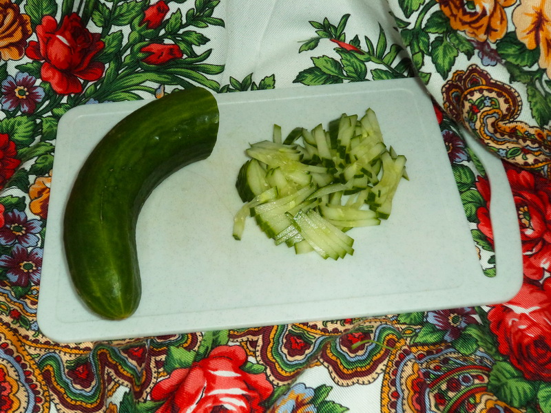 Делаю простой, но вкусный салат-коктейль с ветчиной и овощами