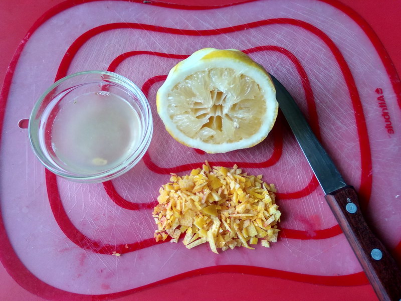 Кольца кальмаров в лимонном кляре (любимая закуска под-разговорчики, как в пивном ресторане)