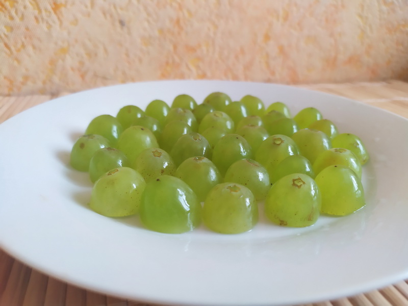 Салат «Виноградная гроздь» - кума приготовила диковинный салатик на 5 ингредиентов
