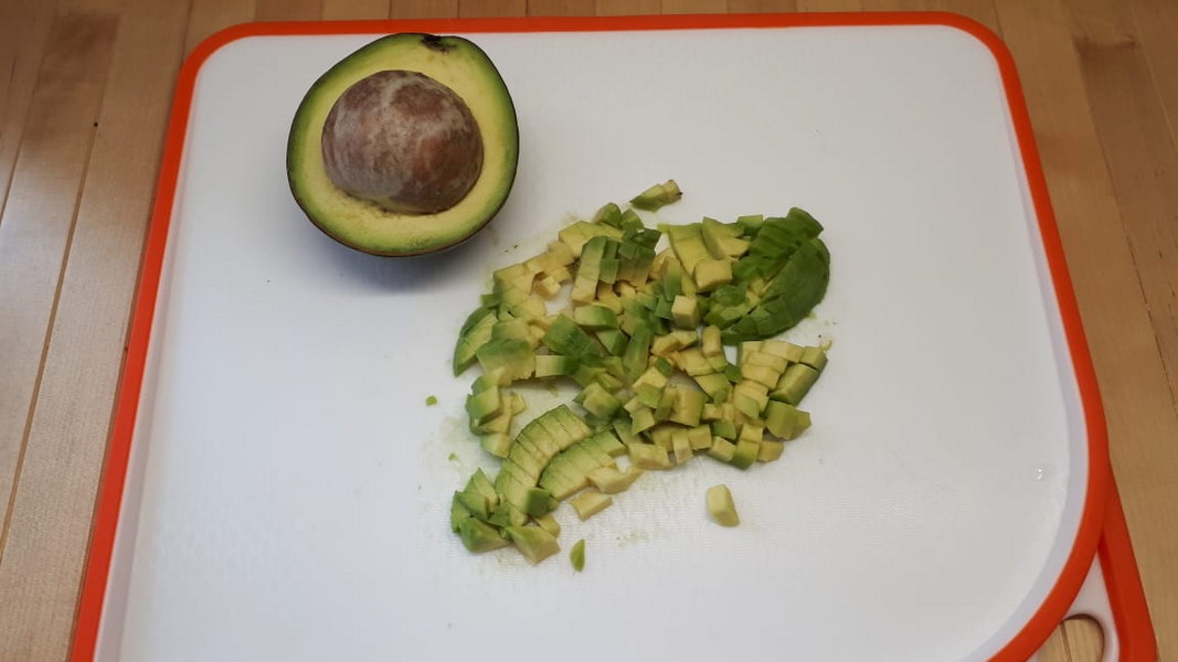 Овощная закуска с авокадо (сытно и некалорийно) – подсмотрела рецепт в кино, теперь блюдо частый гость на семейных застольях