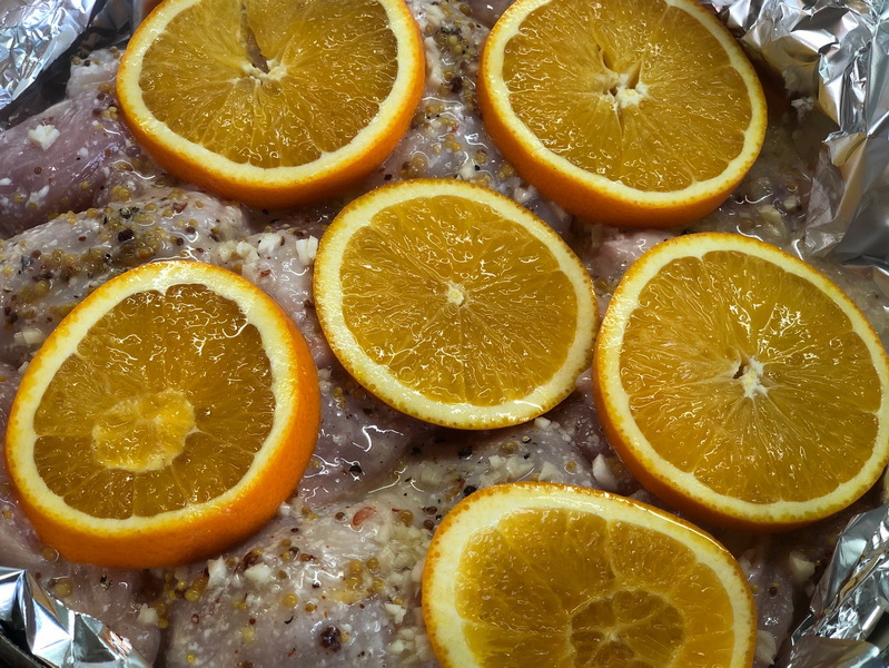 Как приготовить апельсин в духовке. Медовый апельсин. Крылья с апельсинами в духовке. Апельсины в реке. Сёмга с апельсинами и медом.