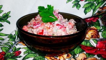 Бесподобный салат из полбы «Фарро Капрезе» (очень удачный рецепт – салат такой сытный, что можно назвать, вторым блюдом)
