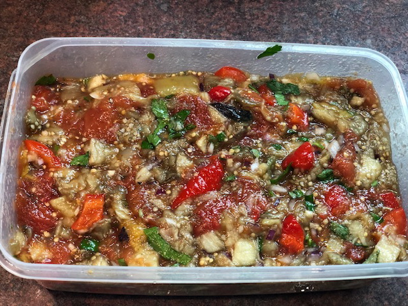 Расскажу, как приготовить в духовке наивкуснейшее блюдо из овощей «Аджапсандал». На Кавказе - популярно везде