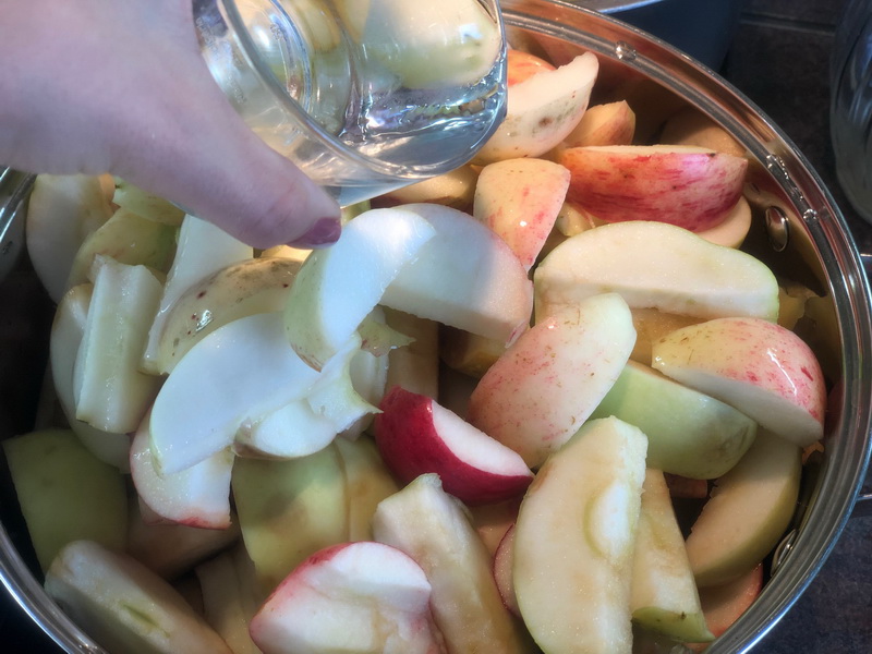 Как я делаю яблочное повидло на зиму. Очень нежное и густое. И главное: сахар не перебивает вкус яблок!