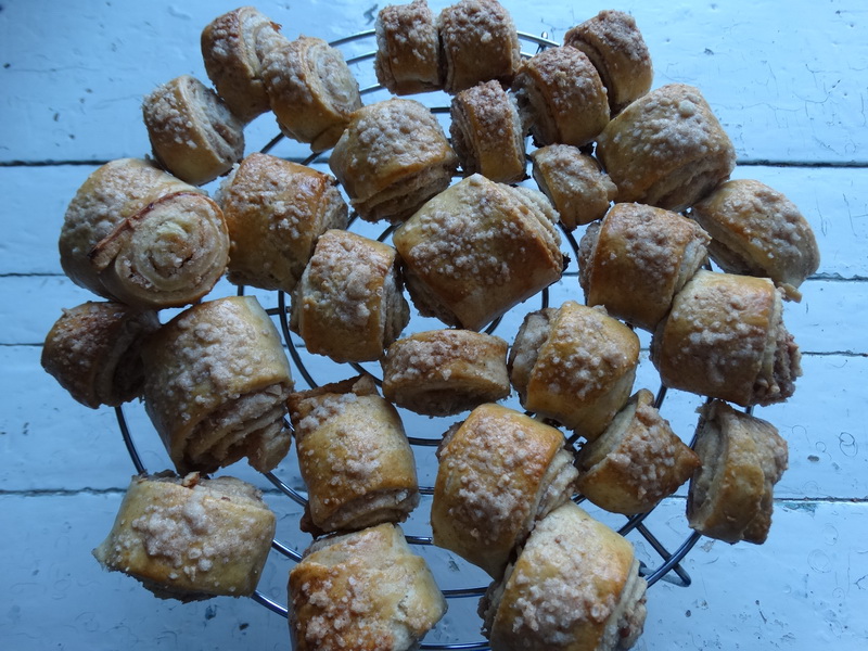 Потрясающий рецепт нежного печенья «Гата». Приготовила и гора печенек улетела моментом!