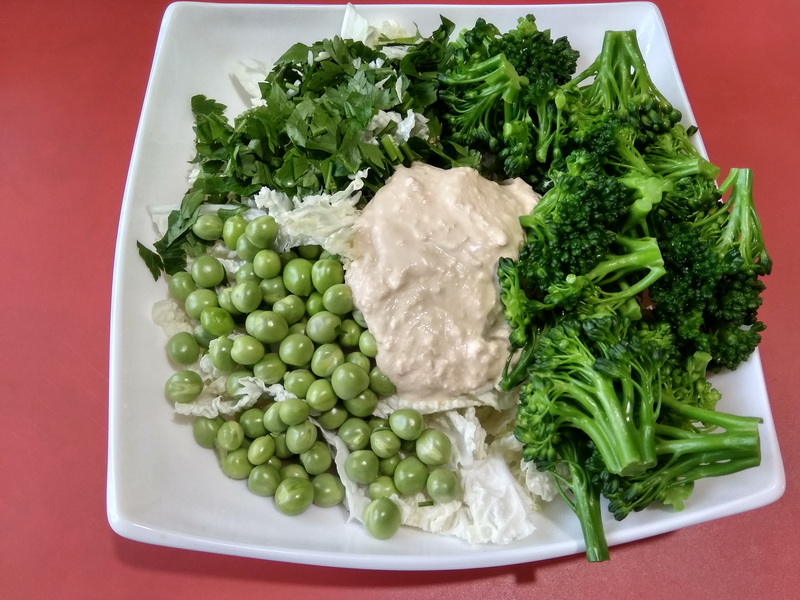 Свежий зелёный салат «Французское чудо»