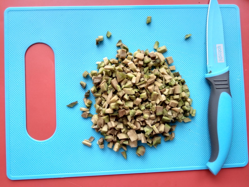 Постный тар-тар – использую только сырые овощи и авокадо. Сытно и свежо