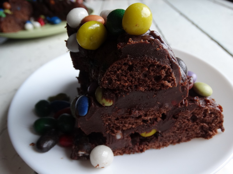 Шоколадно-конфетный торт. Просто влюбилась в него: вкусно и невероятно красиво