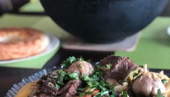 Никогда не была в Узбекистане, но готовить «Басму в казане» люблю. Мясо получается идеально: мягчайшее. Делюсь рецептом