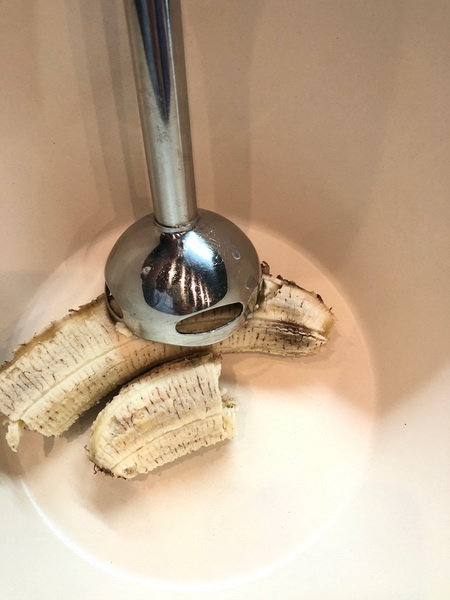 Тыквенно-банановые оладушки – получаются сладкими, а сахара добавляю всего 2 ложки