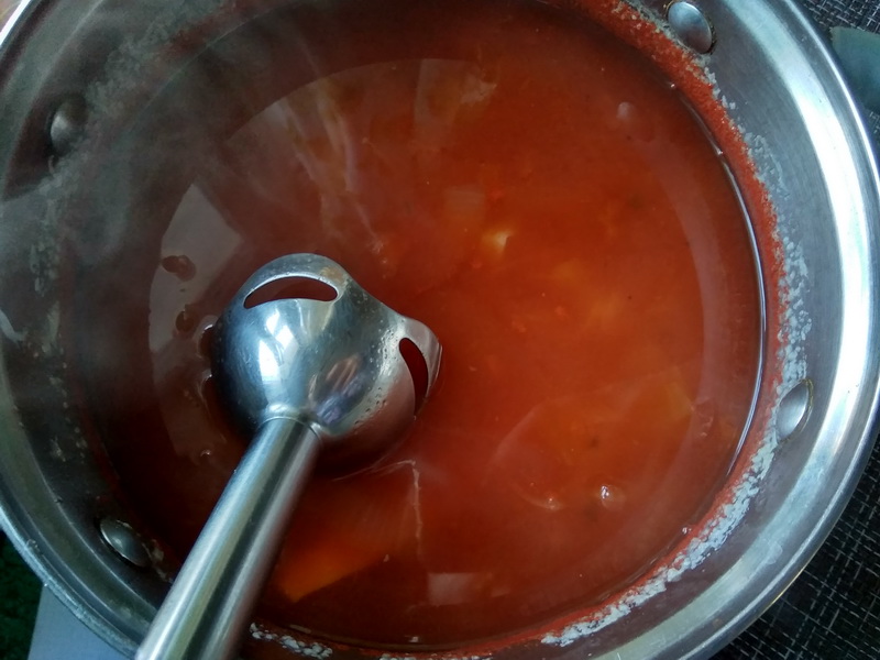 Томатный суп с картофелем – настоящая находка в пост из средиземноморской кухни (без мяса)