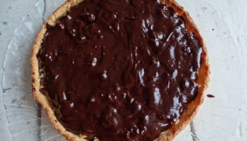 Тарт карамельно-шоколадный – готовлю этот восхитительный десерт уже лет 30. Кажется, что рецепт довела до совершенства