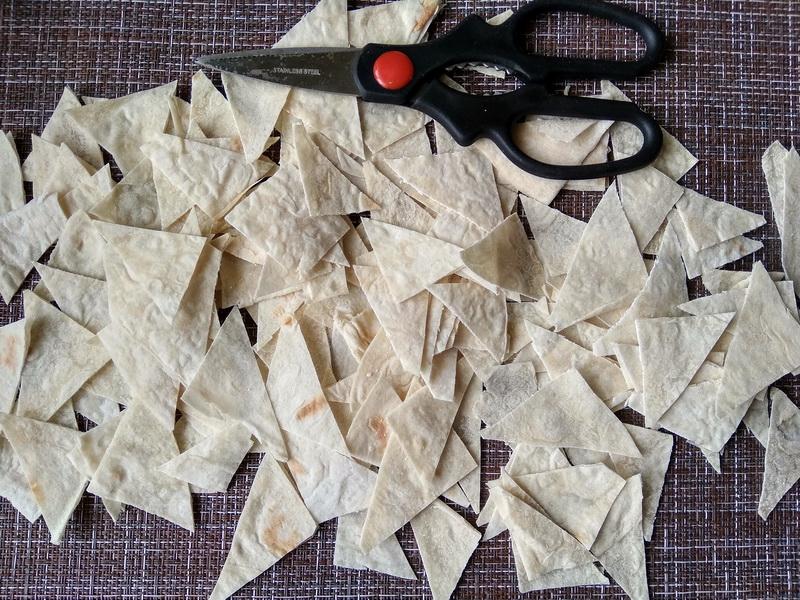 Как я наготовила дома «Чипсы из лаваша» для внуков: вкусно, быстро, много и за копейки
