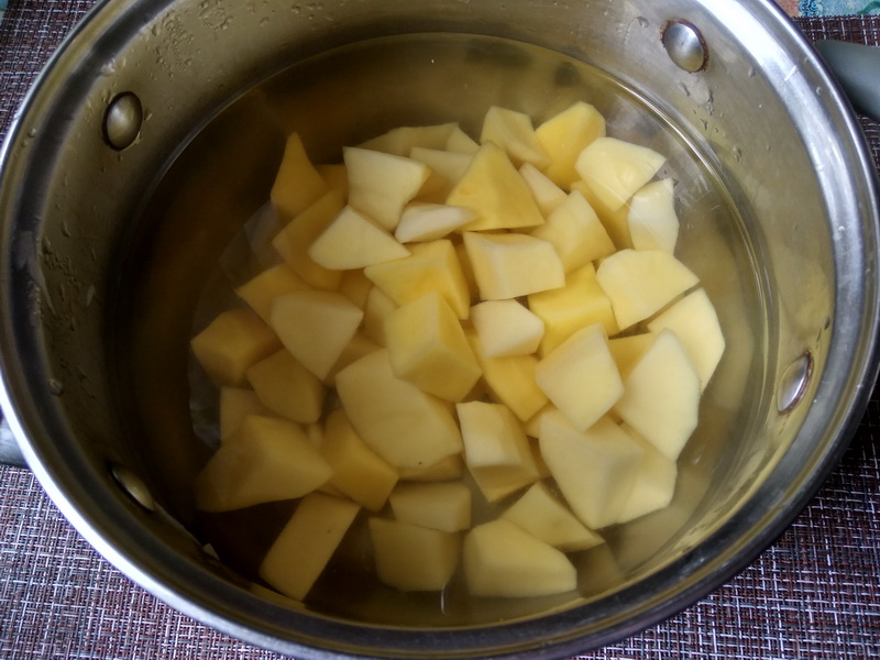 Томатный суп с картофелем – настоящая находка в пост из средиземноморской кухни (без мяса)