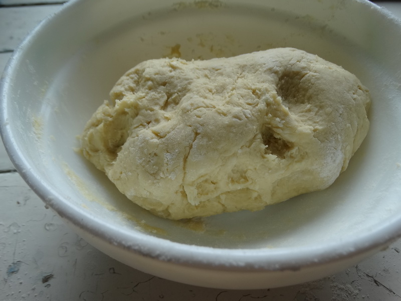 Печенье «Невесточка» с начинкой из чернослива (специально искала этот рецепт, тесто на вареных желтках)