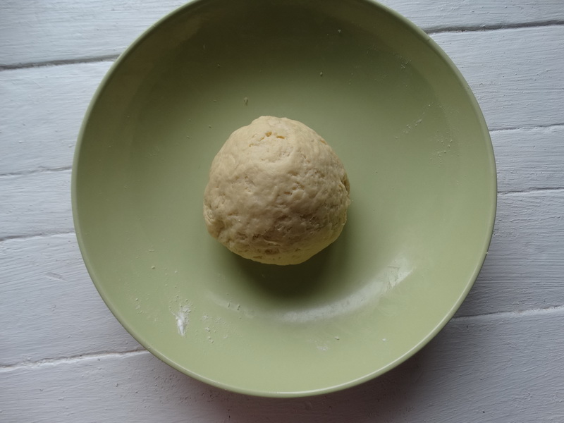 Пирожное «Медуза» - из самых простых продуктов к вечернему чаепитию. Тесто, как слоеное. Начинки много и вкус обалденный