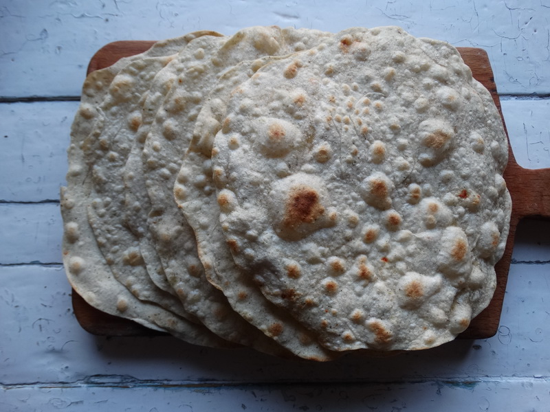 Тонкий хлеб или мексиканская тортилья