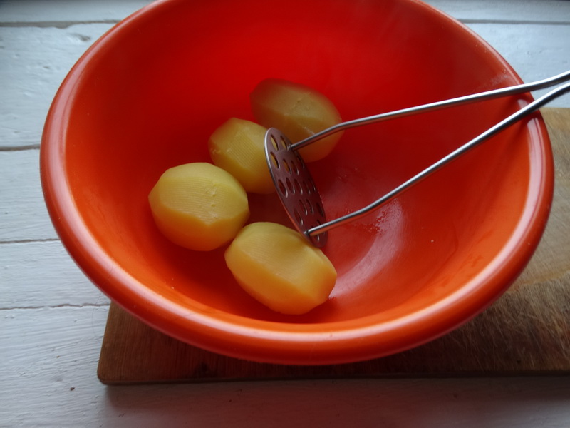 Золотые лепёшки «Фарл» из картошки – давно подсадила семью на их безупречный вкус, теперь к борщу обязательны