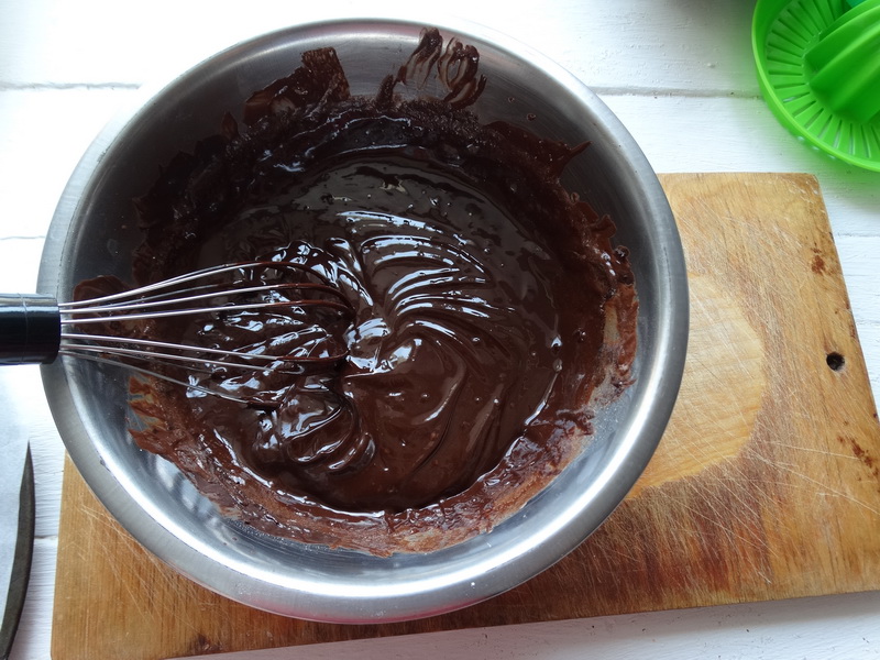 Готовлю из шоколада декор для тортов: расскажу и покажу, как творить из подручных средств