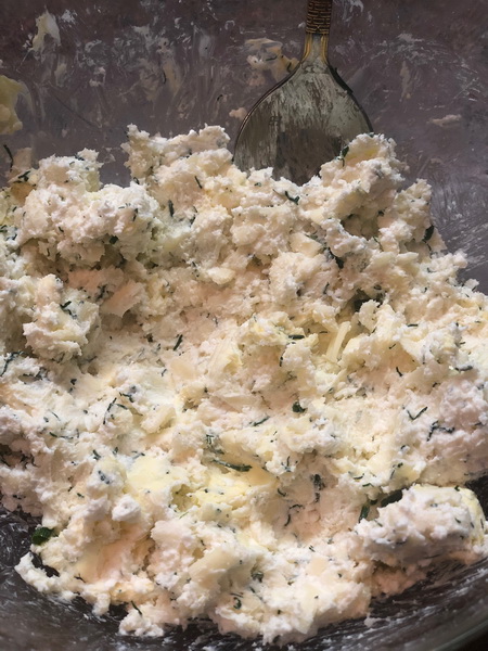 Нашла рецепт наивкуснейшего хачапури, а главное готовить очень быстро – тесто на кефире