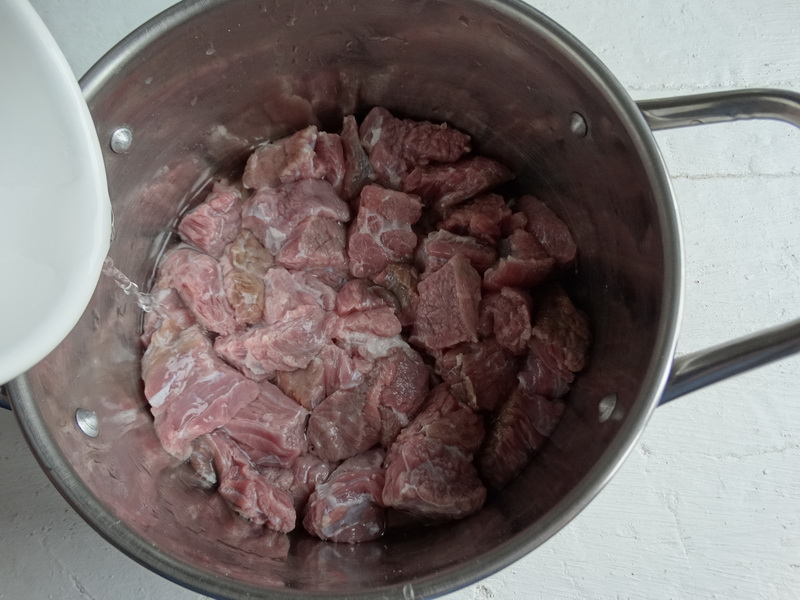 Делюсь оригинальным рецептом приготовления говядины: мясо получается нежнейшим и сочным