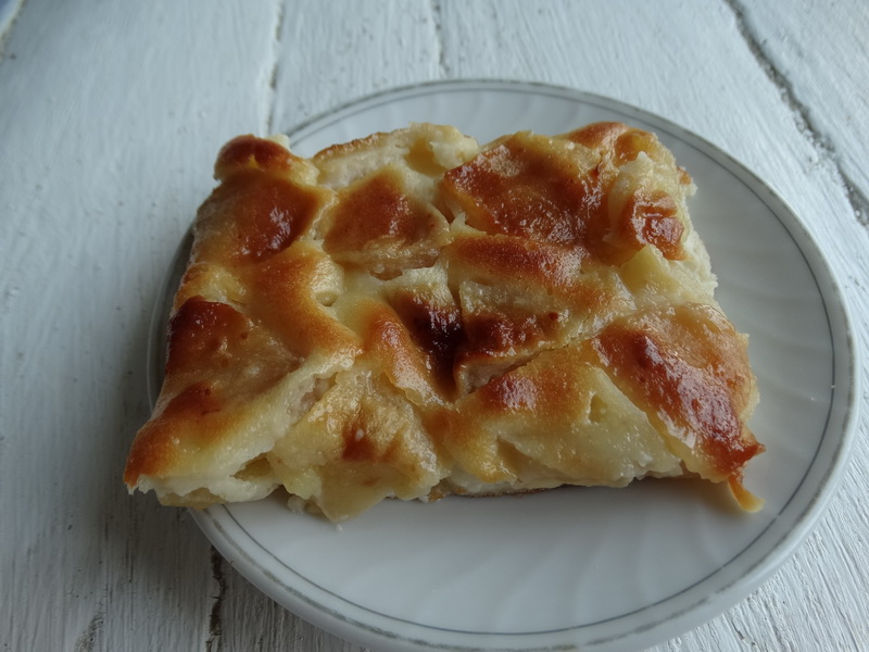 Пирог невидимка с яблоками рецепт с фото пошагово самый воздушный в духовке