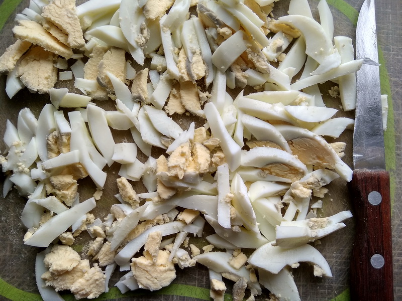 Кальмар с булгуром – салат просто объедение (готовлю из года в год, и вкуснее салата из кальмаров не знаю)