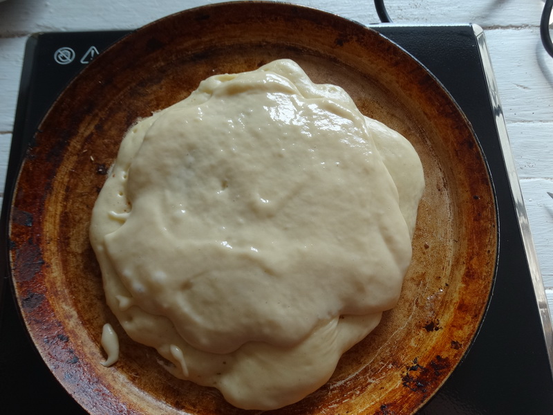Торт на сковороде - рецепт из советской «бездуховочной» жизни (раньше часто такой готовила)