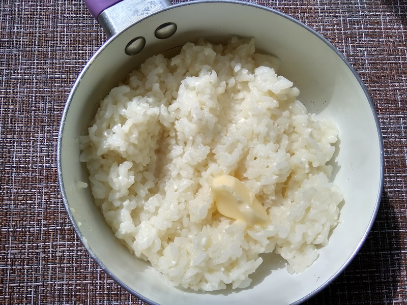 Очень простые и вкусные «Рисовые колобки» с финиками на завтрак. Мои малыши уплетают моментом